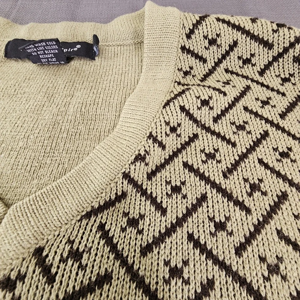 A. Adams & Spire v-neck sweater vest tan/black Size LG